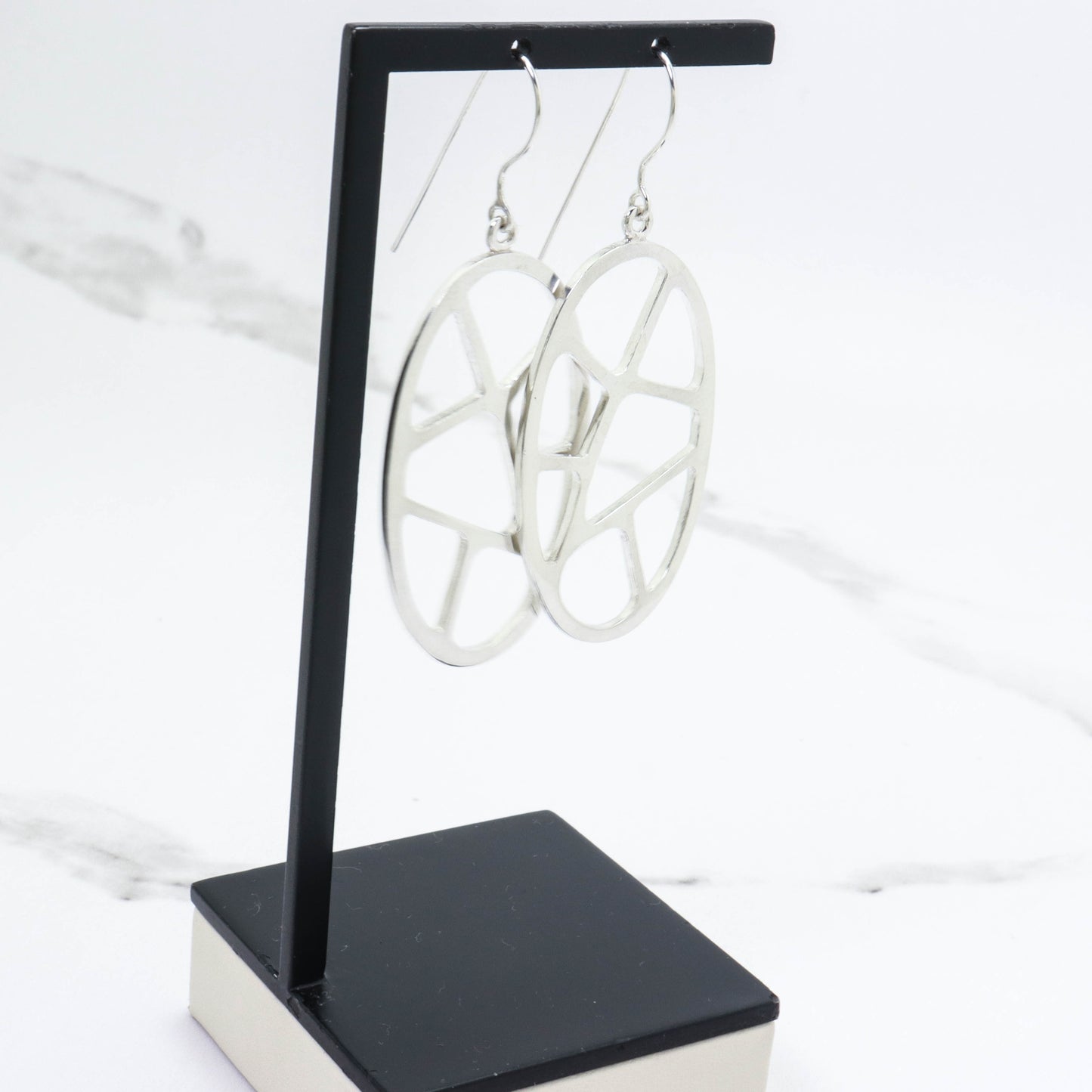Cut Out Oval Dangle Earrings